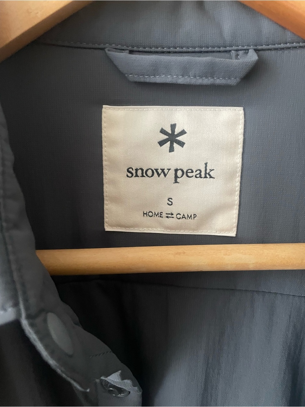 Snowpeak Flexible Insulated Shirt (Unisex, Charcoal Gray, S) - FREE SHIPPING - Picture 3 of 5